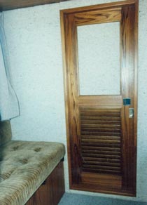 コースター内装