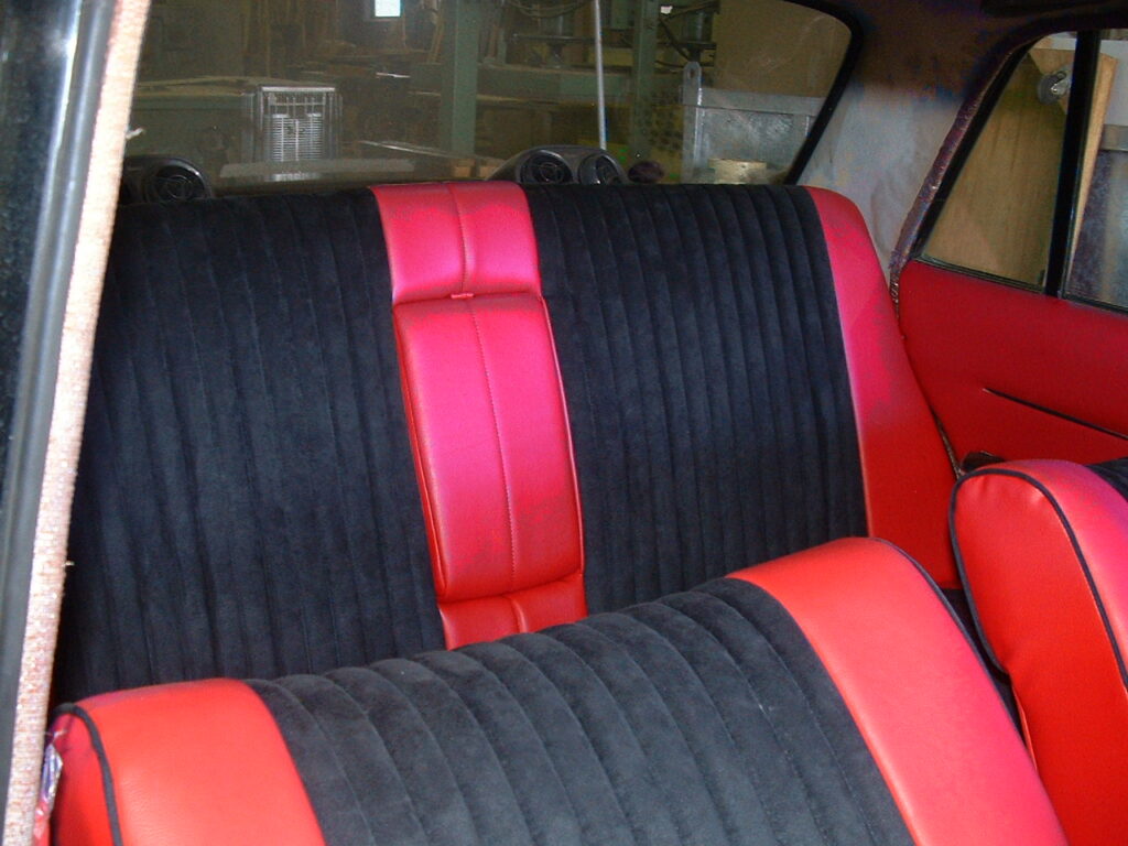 クラウン（昭和40年頃のオールドカー）張り替え後